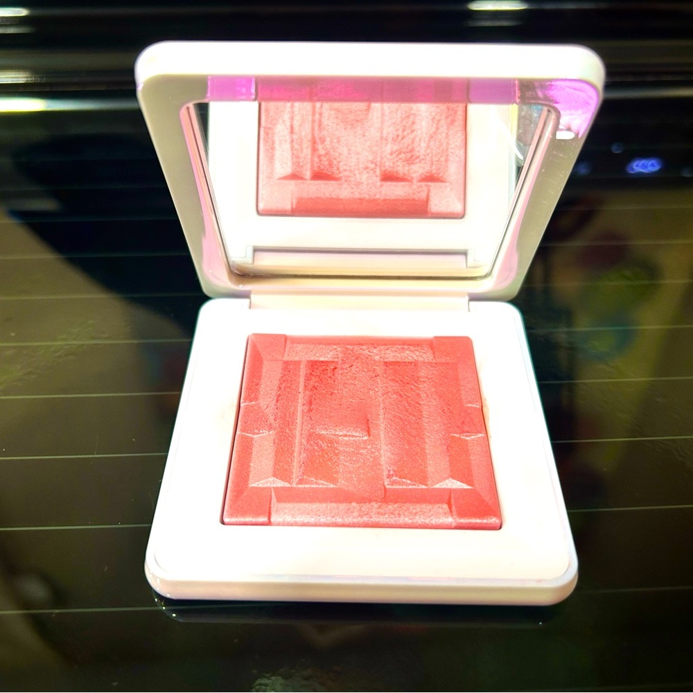 Haus Labs Gel Highlighter in Rose Quartz.